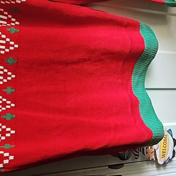 LIGHTS UP!!!Womens medium oversized Holiday cow light up sweater nwots - Picture 8 of 8